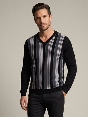 Marco Fiori Extra Fine Merino V-Neck Sweater